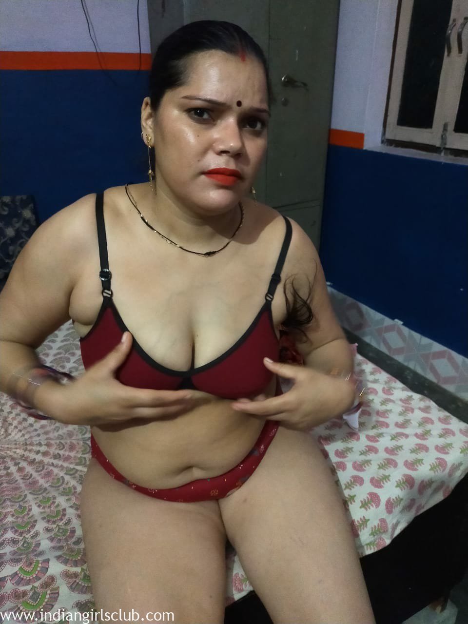 Horny Mature Indian Punjabi Aunty Naked pic