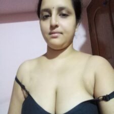 Horny Bengali Indian Housewife Ready For Hot Sex