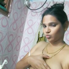 Hindi Sex Photos Sexy Desi College Girl In Bathroom