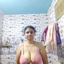 Hot Desi Bhabhi Erotic Nude Filmed Inside Bedroom