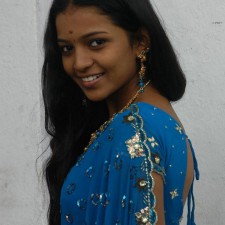 south indian girls saree pics