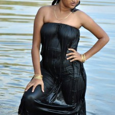 wet pavadai sticking body tamil girl bathing
