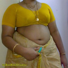 south indian aunty saree navel