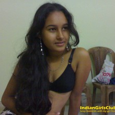 2 indian girlfriends pics