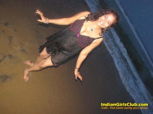 tamil aunty beach pics 2