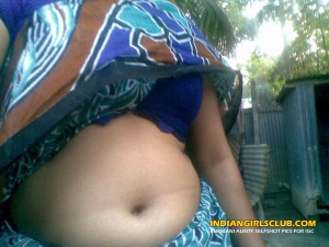 1 indian aunty belly button