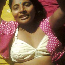 Mature Hot Indian Aunty Naked