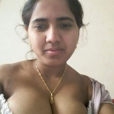 Chubby hot Indian gf girl Saira nude photos