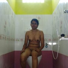 Priya Young Indian Bhabhi Nude Sex Photos