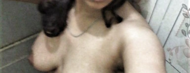 Hot Amateur Indian Girl Self Shot Photos