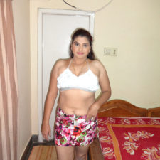 Horny Mallu Aunty Naked Bedroom Porn Photos