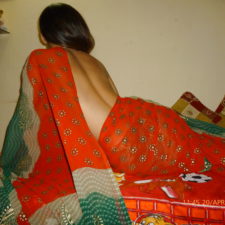 Sex Photos Of Indian Wife In Saree Getting Naked In Bedroom