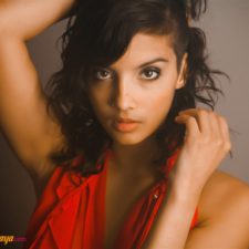 Indian Babe Shanaya Sex Red Erotic Top Showing Boobs