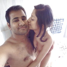 Real Amateur Indian Couple XXX Filmed Naked