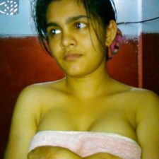 Exotic Indian Teen Filmed Herself Naked Taking Shower