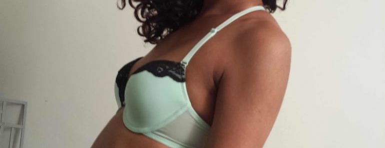 Dark Skin Srilankan Porn Babe Exposing Juicy Tits