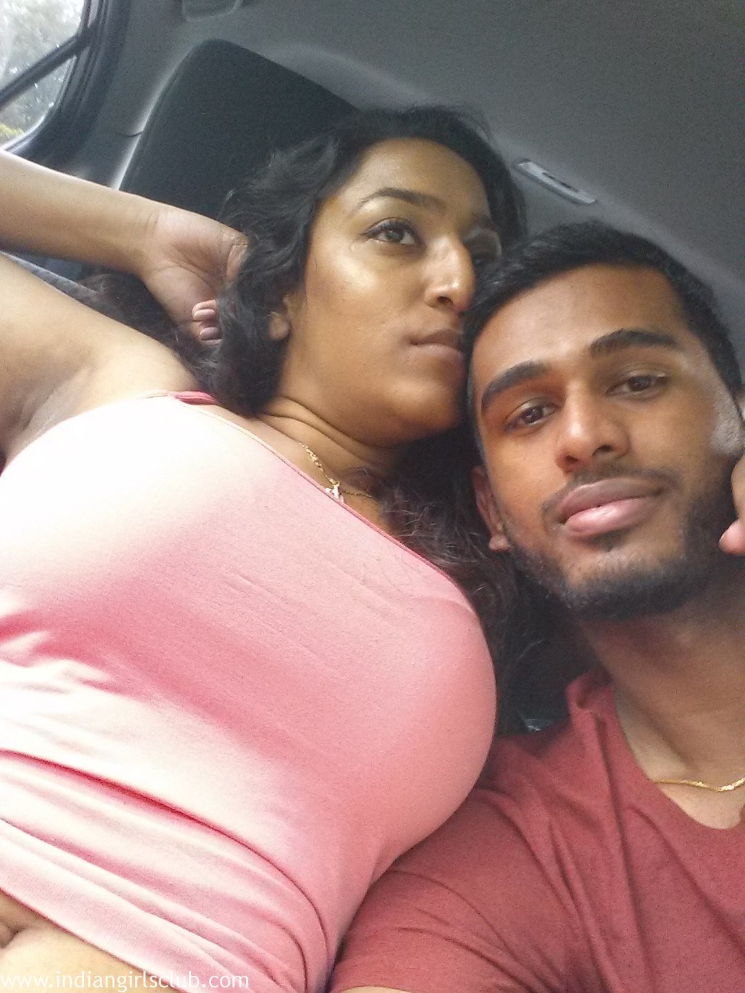 Indian couple sex photos filmed inside car