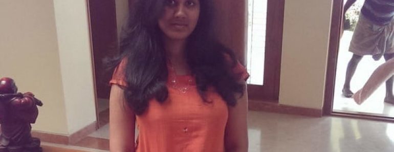 Sexy Tamil College Girl Urmila Taking Nude Pics