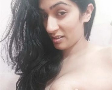 Indian Bhabhi Bathroom Nude Photos Before Shower