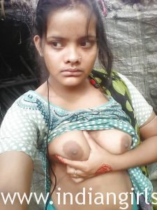 Indian Village Teen Showing Big Boob Outdoor