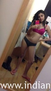 Indian Teen Porn Photos - Naked Desi Teen Girl