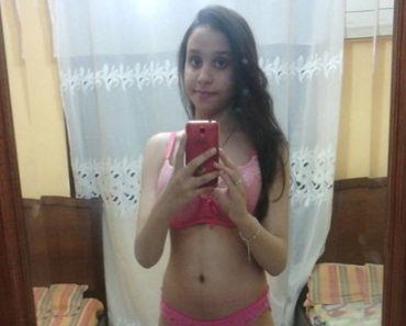 XXX Indian School Girl Nude Bedroom Selfie