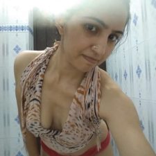 Hot Erotic Sexy Indian Aunty In Bathroom Naked