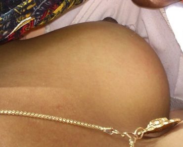 Sexy Desi Bhabhi Cleavage Show Exposing Her Big Boobs