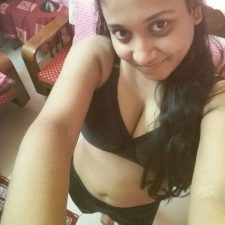 Cute Indian Teen Rashmi In Bathroom Full Naked