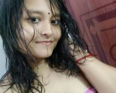 Hot Bhabhi Sex Nude With Devar In Bathroom