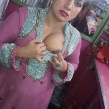 Desi Bhabhi Big Boobs and Free Hot Blowjob