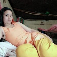 Bangladeshi School Girl Porn Showing Wet Pussy