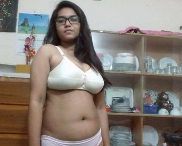 Cute Bengali College Girl Filming Her Nude Sex Videos