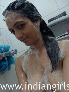 Pakistani GF XXX Nude Filmed For Her Boyfriend In Bathroom
