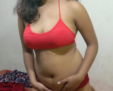 Hot Indian Teen Sariki On Live Webcam Sex Show