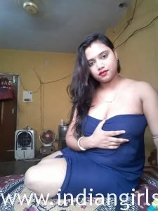Cute Seductive Desi Aunty Anjali Erotic Nude