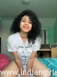 Big Boobs Chubby Indian Teen Bina Sex Exposing Herself