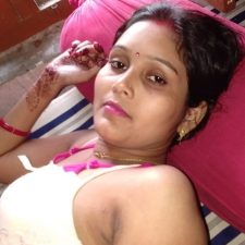 Desi Horny Indian Bhabhi Sex Fingering Shaved Pussy