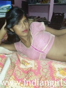 Indian Village Sex Hot Desi Aunty Enjoying Fucking