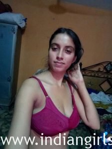 Pakistani Punjabi Bhabhi Huge Big Boobs Revealed
