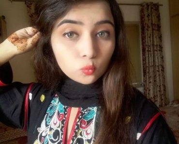 Pakistani Young Girl Samreen Homemade Nude