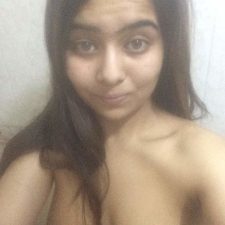 Pakistani Young Girl Samreen Homemade Nude
