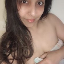 Beautiful Married Indian Bhabhi Unseen Nudes