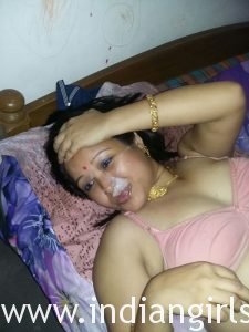 Indian MILF Aunty Padma Full Hardcore Sex