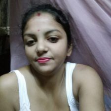 Juicy Indian Girl Solo Sex Filmed Inside Bedroom