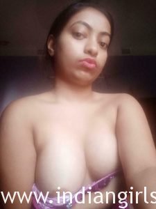 Desi Bengali College Girl Moumi Homemade Sex