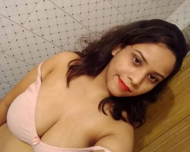 Indian Bhabhi Wearing Sexy Erotic Lingerie Showing Tits