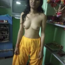 Indian Village Bhabhi Homemade Porn Leaked MMS