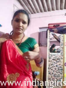 Desi Village Bhabhi Hot Sex Filmed Inside Bedroom