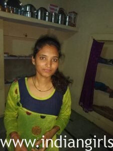 Desi Village Bhabhi Hot Sex Filmed Inside Bedroom